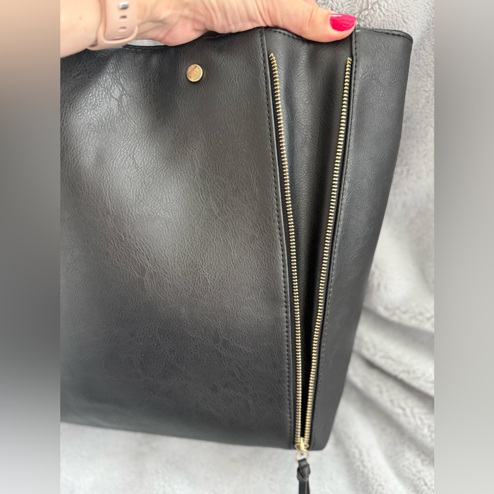 Neiman Marcus Vegan Leather Black Tote with Expandable Side Zippers - Picture 2 of 7